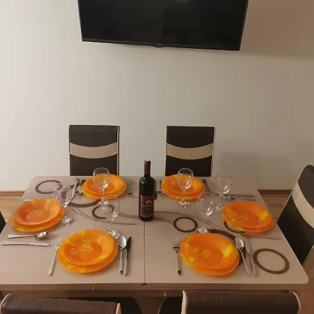 Casa Evelyn Navodari